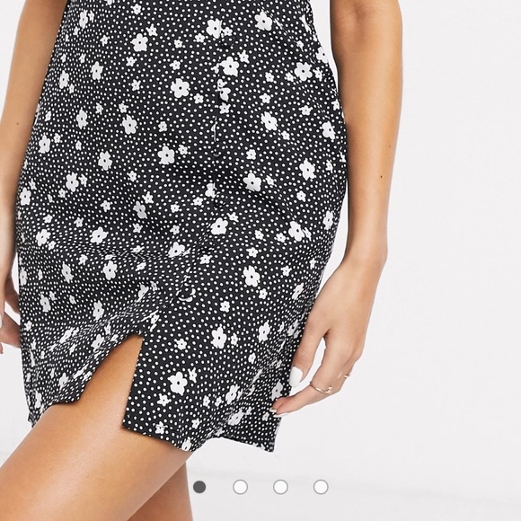 ASOS DESIGN mini tea dress with buttons and split detail in mono floral print - Picture 5 of 13